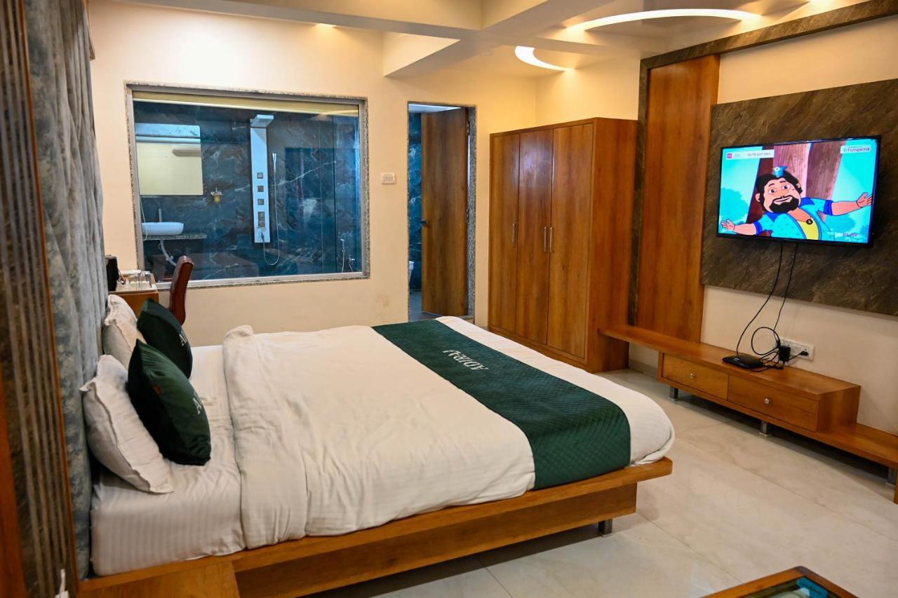 Adiraj Residency Hotel Нави Мумбай Екстериор снимка
