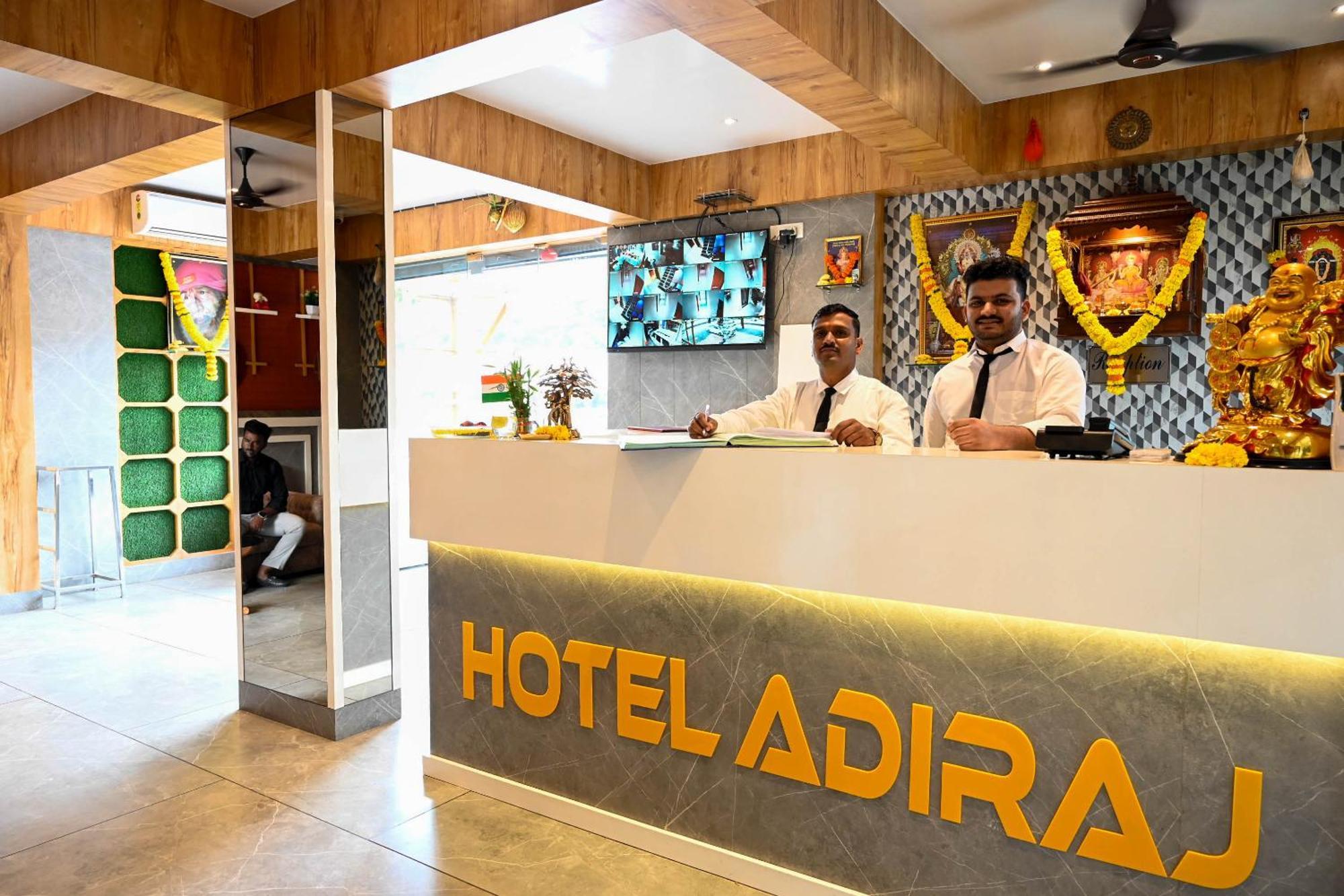 Adiraj Residency Hotel Нави Мумбай Екстериор снимка