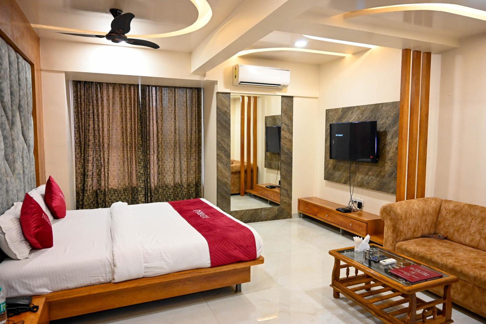 Adiraj Residency Hotel Нави Мумбай Екстериор снимка