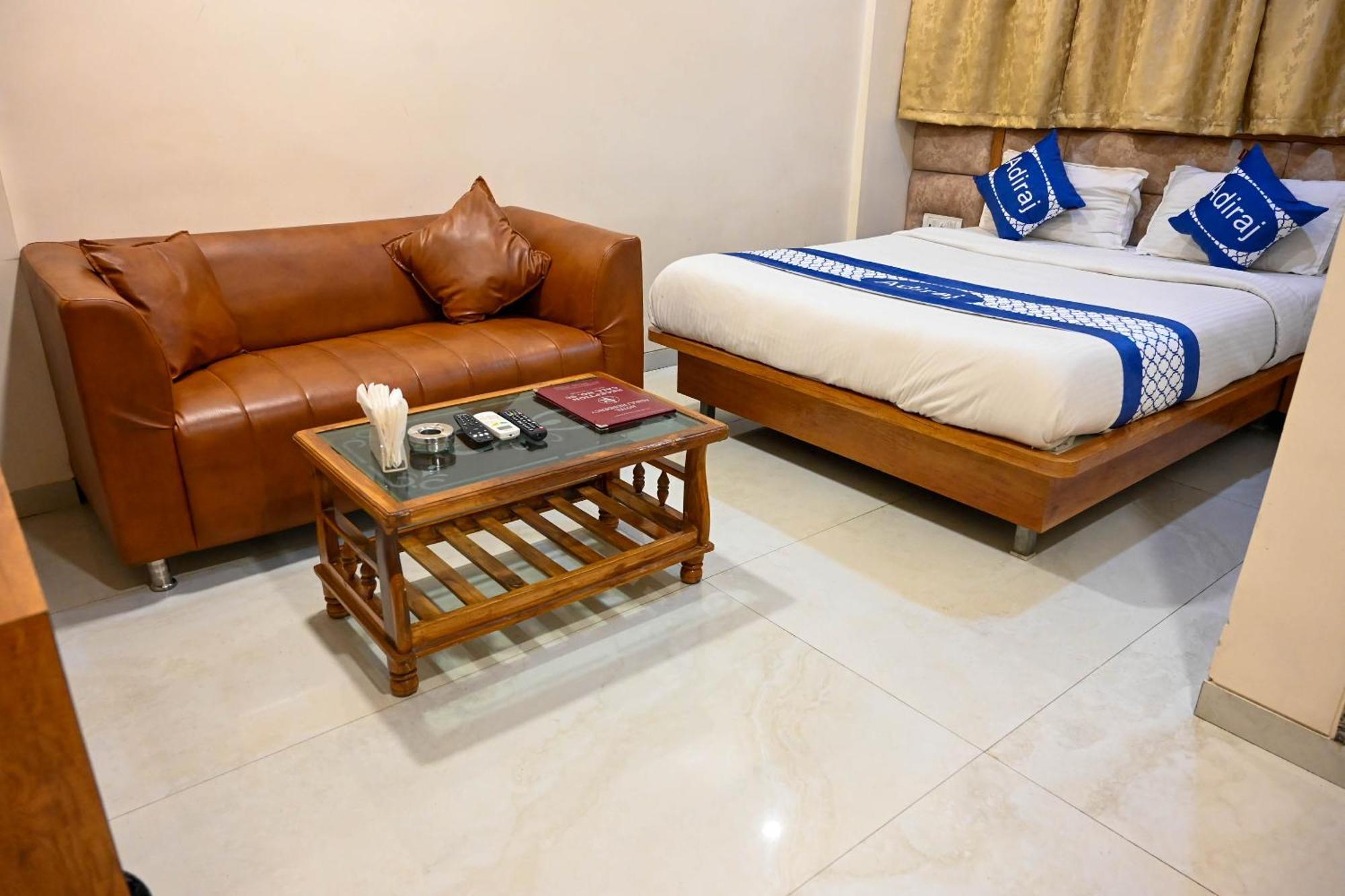 Adiraj Residency Hotel Нави Мумбай Екстериор снимка