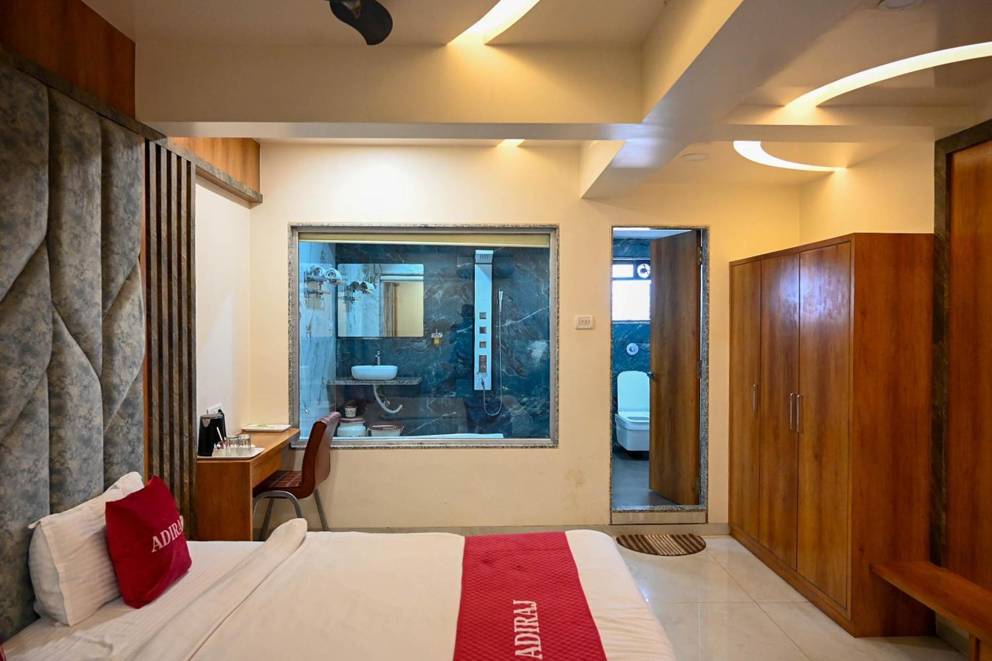 Adiraj Residency Hotel Нави Мумбай Екстериор снимка