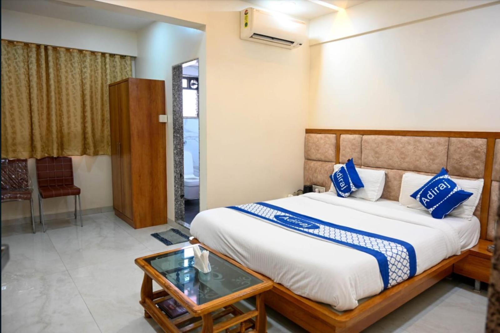 Adiraj Residency Hotel Нави Мумбай Екстериор снимка